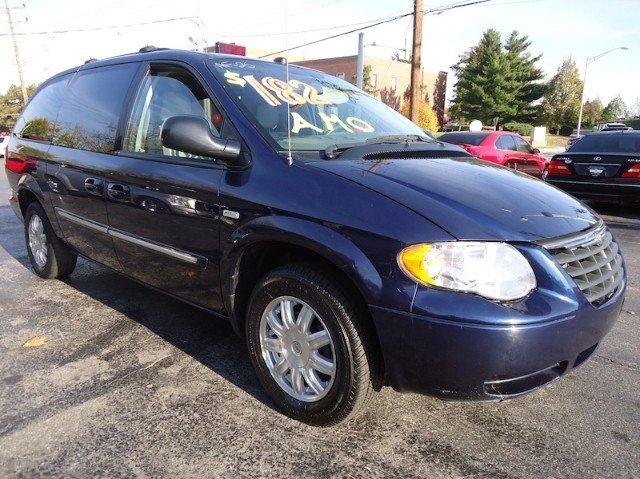 2005 Chrysler Town and Country 3.5