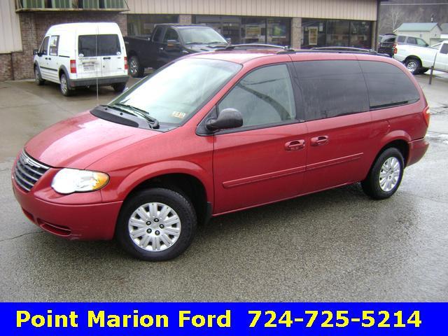 2005 Chrysler Town and Country Elk Conversion Van