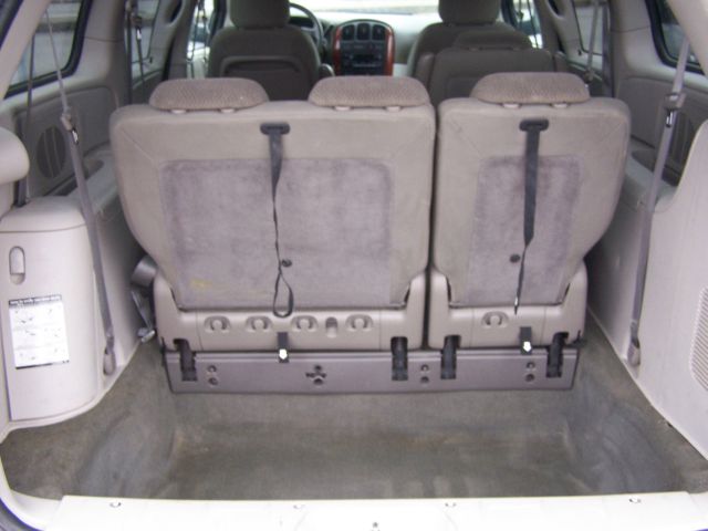 2005 Chrysler Town & Country Elk Conversion Van