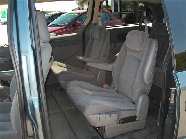 2006 Chrysler Town and Country Elk Conversion Van