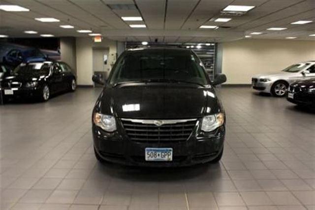 2007 Chrysler Town and Country LX Minivan 4D