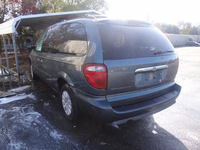 2007 Chrysler Town and Country Elk Conversion Van