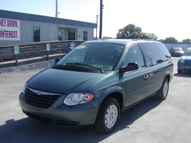 2007 Chrysler Town and Country Elk Conversion Van