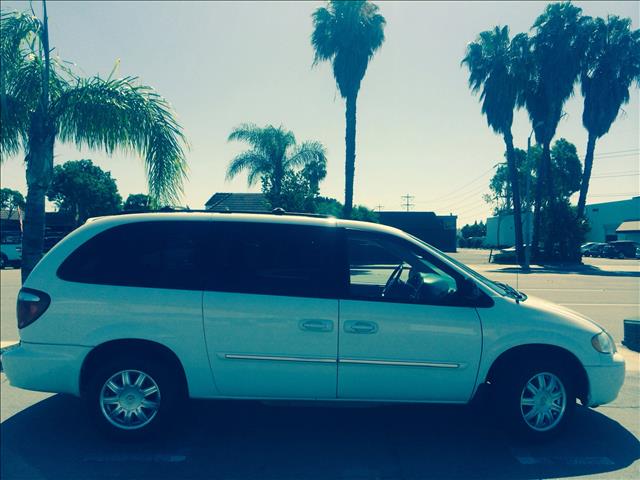 2007 Chrysler Town and Country T6 AWD Moon Roof Leather