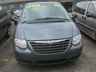 2007 Chrysler Town and Country Elk Conversion Van