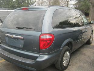 2007 Chrysler Town and Country Elk Conversion Van