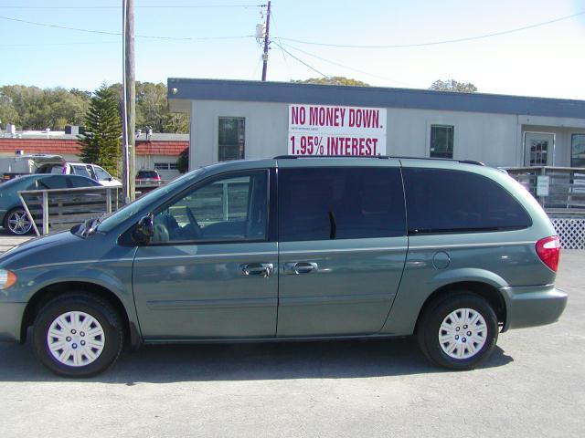 2007 Chrysler Town and Country Elk Conversion Van