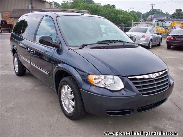 2007 Chrysler Town and Country 3.5