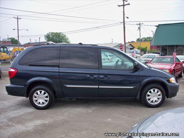 2007 Chrysler Town and Country 3.5