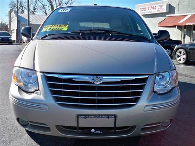 2007 Chrysler Town and Country SLT 25