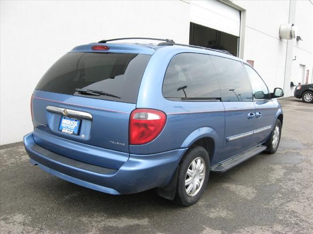 2007 Chrysler Town and Country 3.5