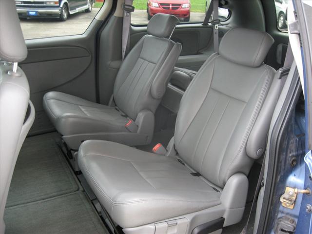 2007 Chrysler Town and Country 3.5