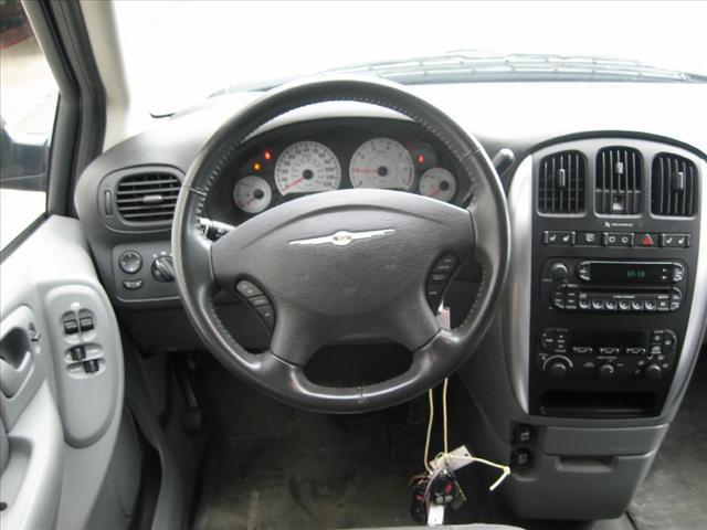 2007 Chrysler Town and Country 3.5