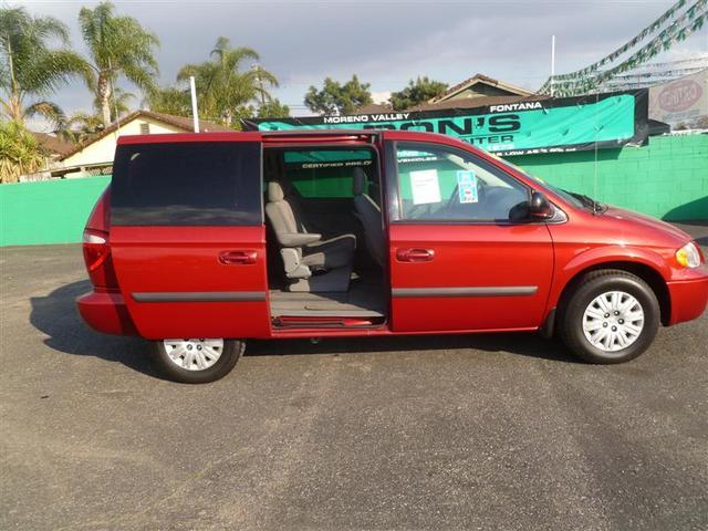 2007 Chrysler Town and Country XLT Sport 4.6L 2WD