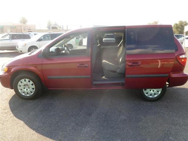 2007 Chrysler Town and Country XLT Sport 4.6L 2WD