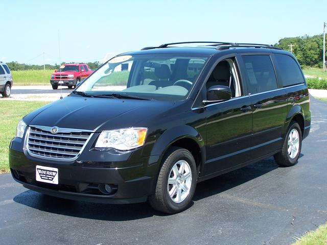 2008 Chrysler Town and Country AUTO LX