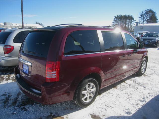 2008 Chrysler Town and Country Silverado Short Bed Z71 4x4