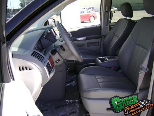 2008 Chrysler Town and Country 3.5