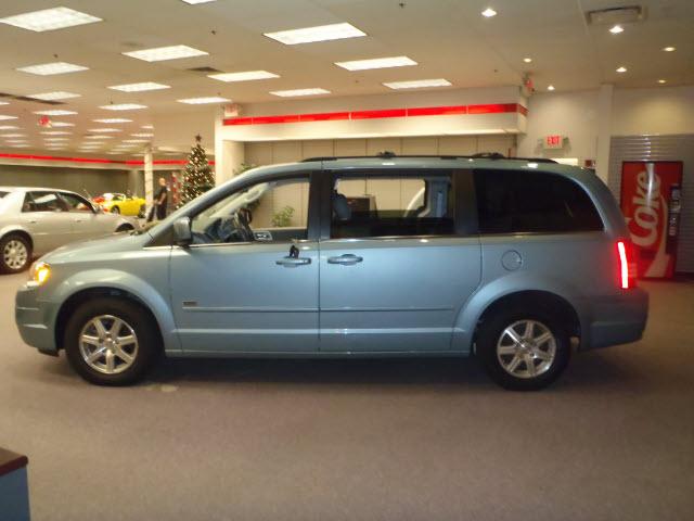 2008 Chrysler Town and Country 3.5