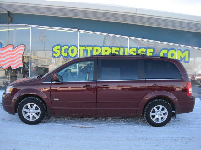 2008 Chrysler Town and Country Super Crew Lariat 4WD