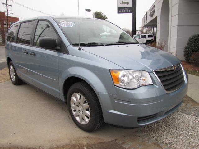 2008 Chrysler Town and Country Elk Conversion Van