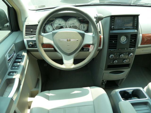 2008 Chrysler Town and Country 3.5