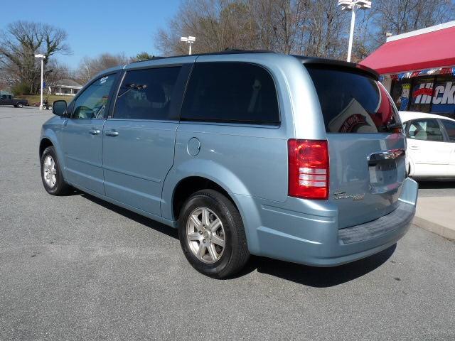 2008 Chrysler Town and Country 3.5