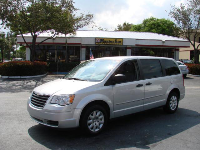 2008 Chrysler Town and Country Elk Conversion Van