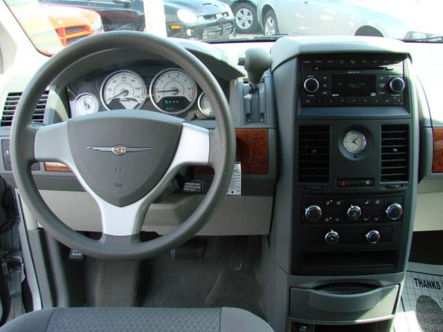 2008 Chrysler Town and Country Elk Conversion Van