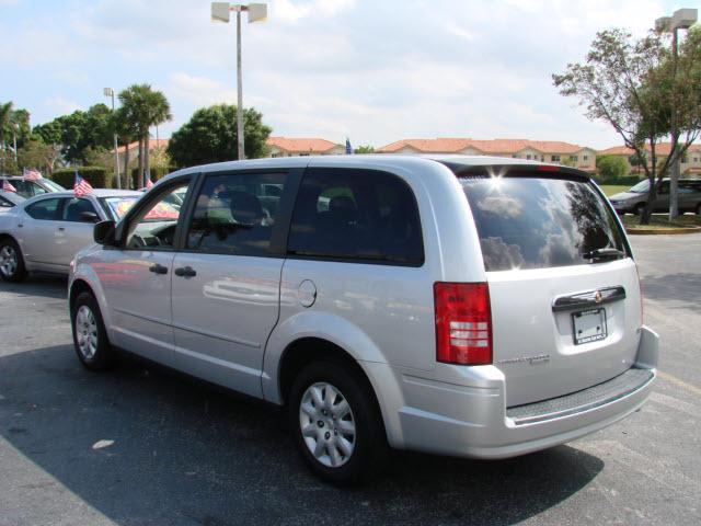 2008 Chrysler Town and Country Elk Conversion Van