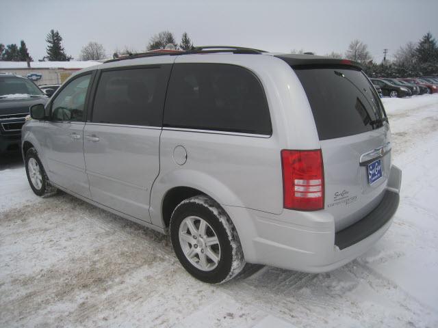 2008 Chrysler Town and Country Silverado Short Bed Z71 4x4