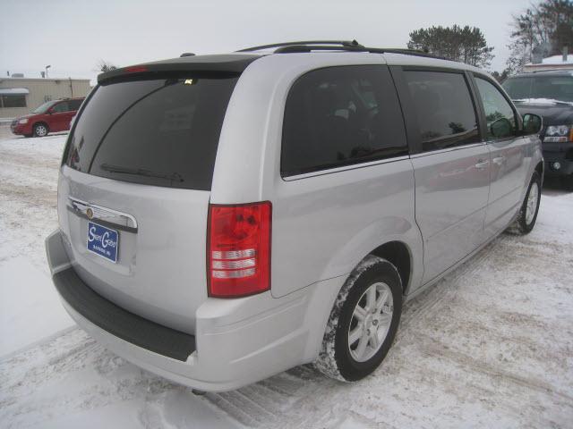 2008 Chrysler Town and Country Silverado Short Bed Z71 4x4