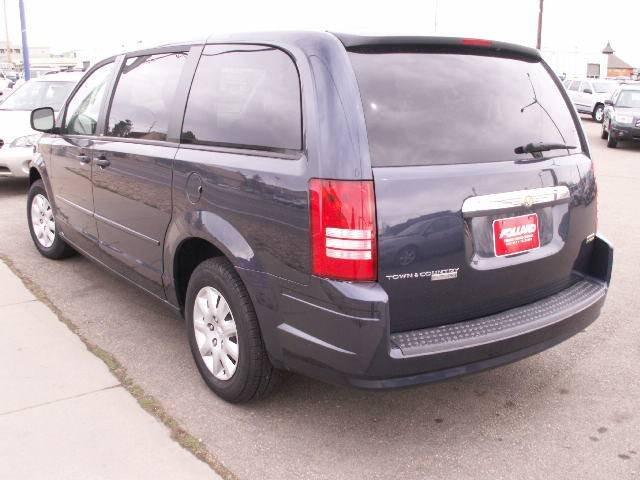 2008 Chrysler Town and Country Elk Conversion Van