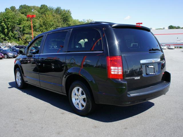 2008 Chrysler Town and Country 3.5