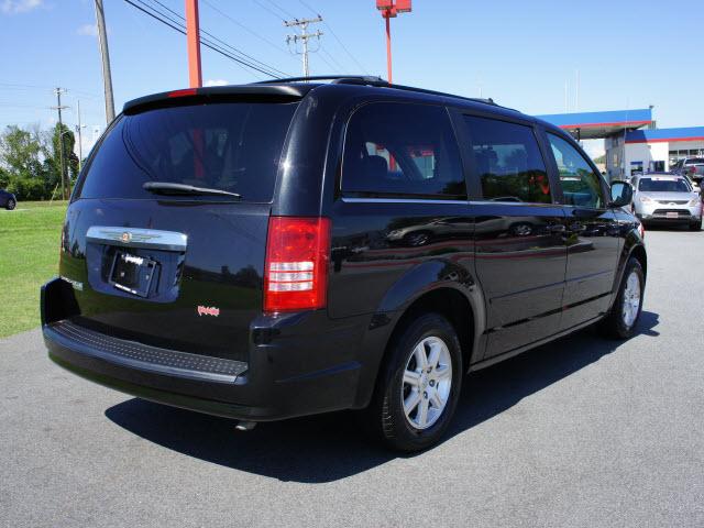 2008 Chrysler Town and Country 3.5