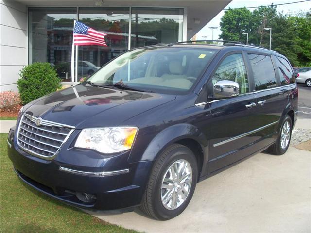 2008 Chrysler Town and Country SLT 25