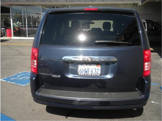 2008 Chrysler Town and Country SL Regular Cab 2WD