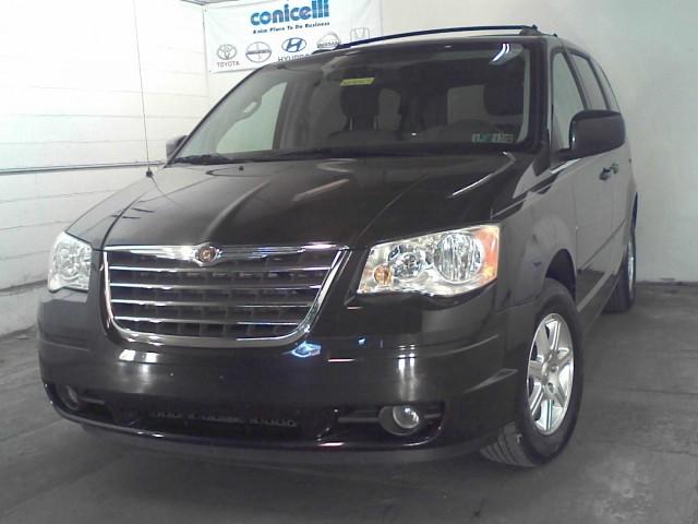 2008 Chrysler Town and Country 5 LS