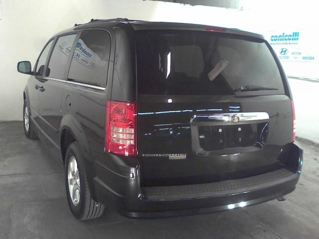 2008 Chrysler Town and Country 5 LS