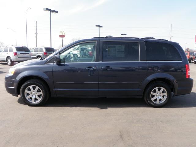 2008 Chrysler Town and Country 3.5