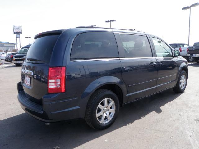 2008 Chrysler Town and Country 3.5