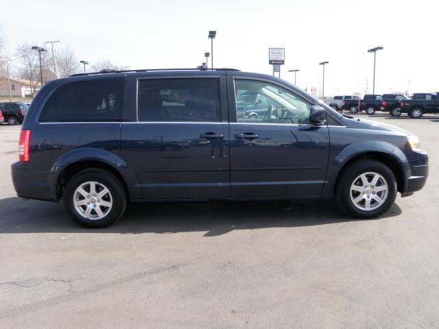 2008 Chrysler Town and Country 3.5