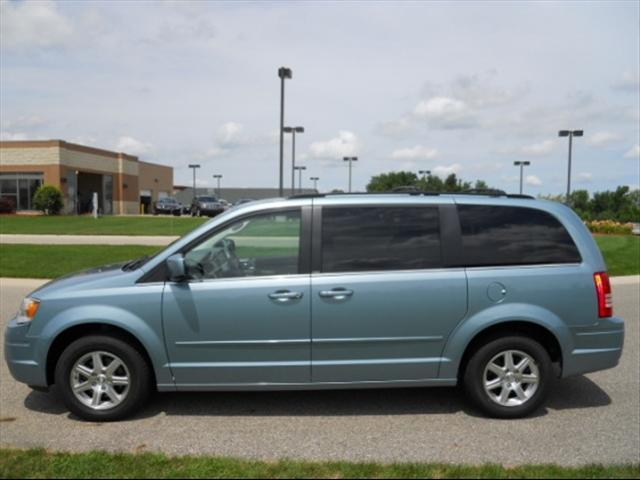 2008 Chrysler Town and Country 3.5