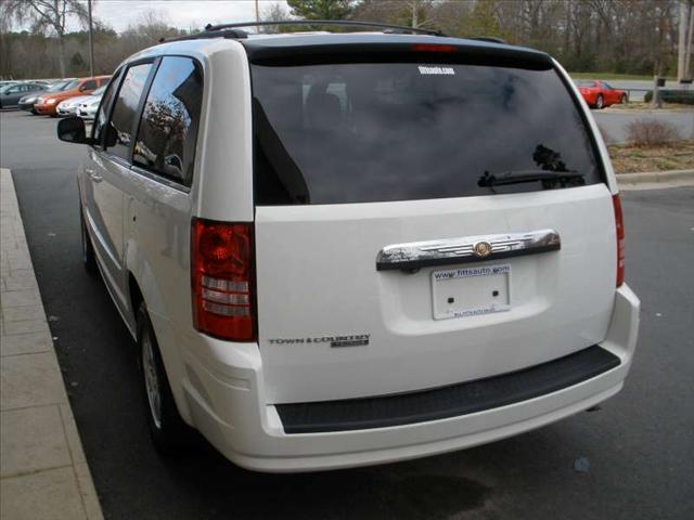 2008 Chrysler Town and Country 3.5