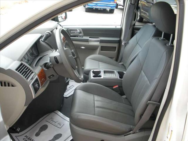 2008 Chrysler Town and Country 3.5