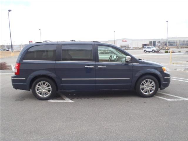 2008 Chrysler Town and Country 4dr Sdn Auto (natl) Sedan