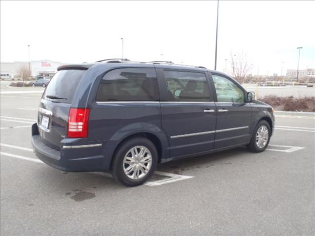 2008 Chrysler Town and Country 4dr Sdn Auto (natl) Sedan