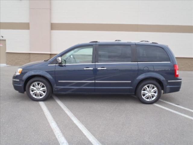 2008 Chrysler Town and Country 4dr Sdn Auto (natl) Sedan