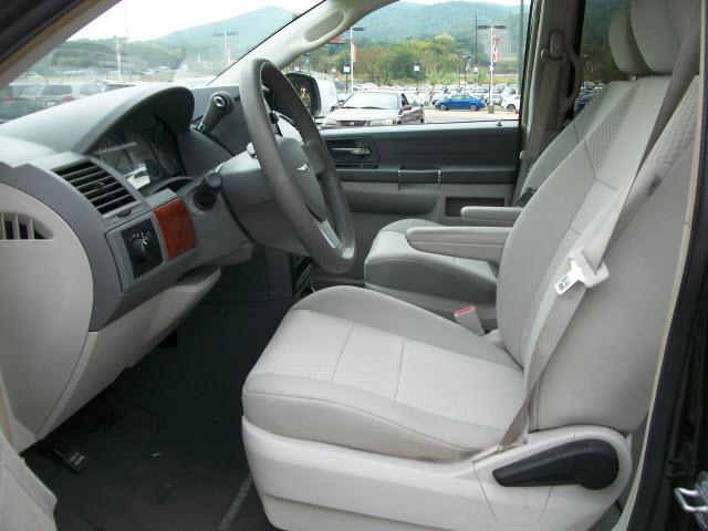 2008 Chrysler Town and Country Elk Conversion Van