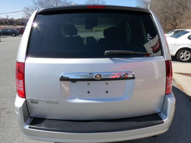 2008 Chrysler Town and Country 3.5